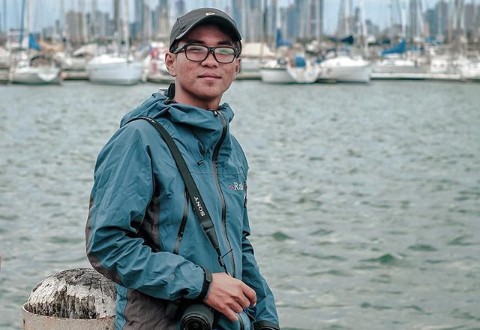 Nggak pernah meninggalkan kamera kemanapun pergi berpelesir